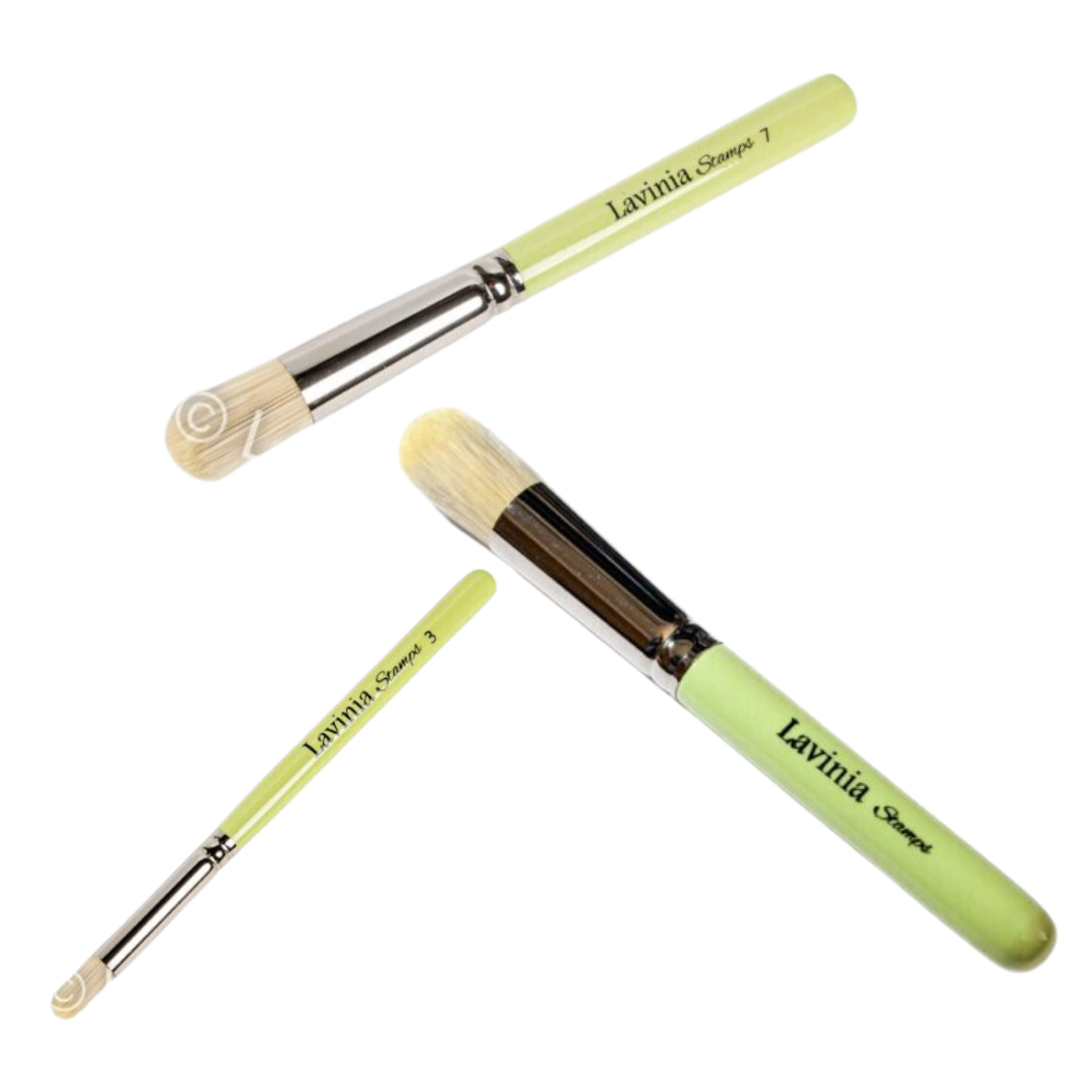 Very impressed with my brushes, I watch Lavinia stamps tutorials all the time so I can’t wait to get stuck in and use them 😊 Tracy