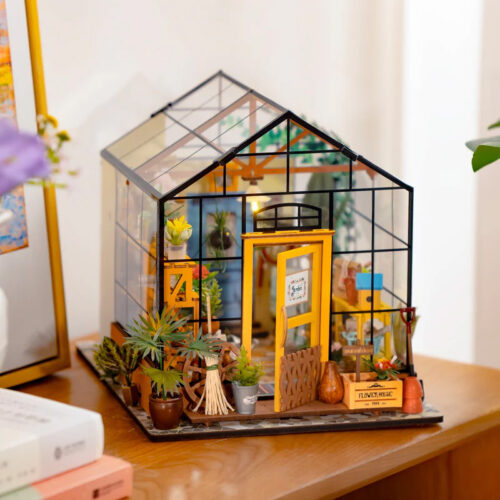 Cathy's Flower House Model Kit 3