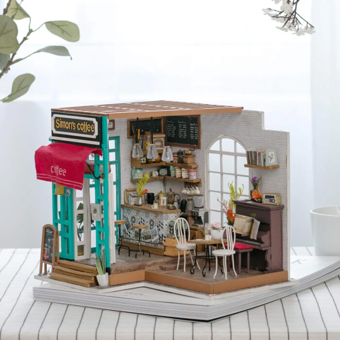 Simon's Coffee Mini Room Model Kit 3